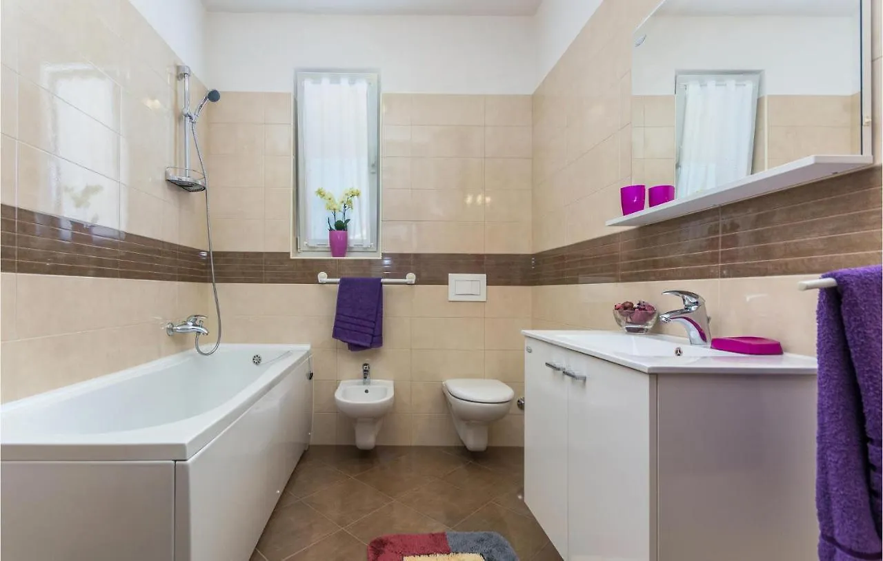 Lovely Apartment In Novigrad With Wifi Novigrad Istria