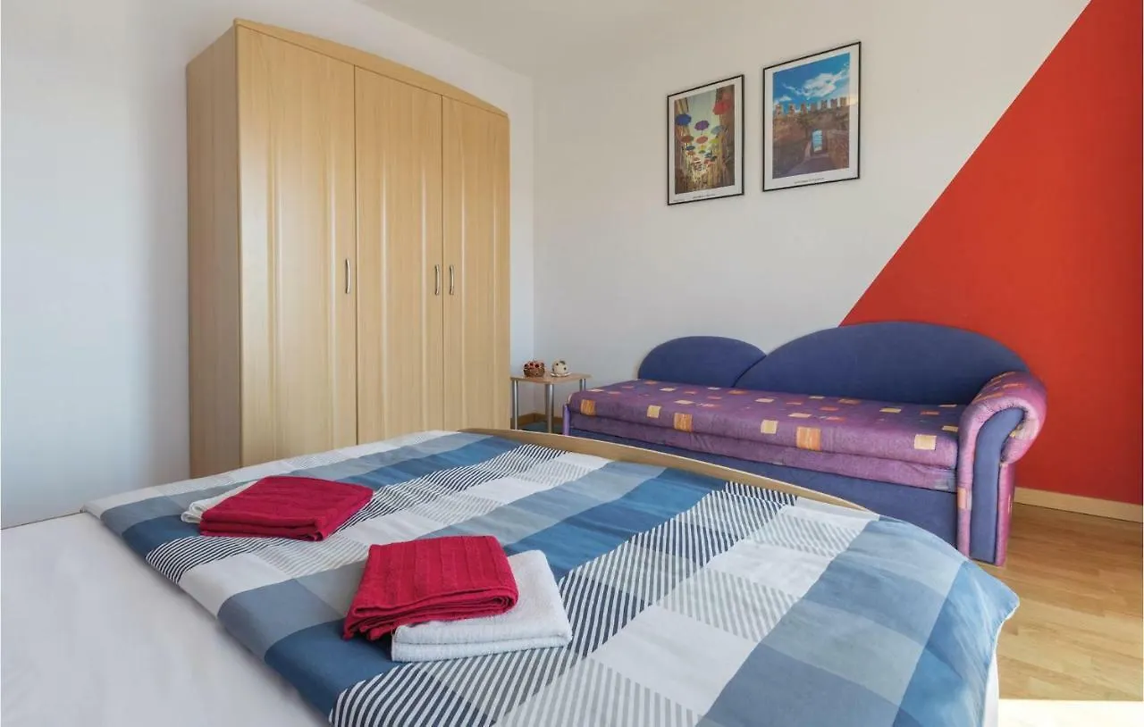 Lovely Apartment In Novigrad With Wifi Kroatië